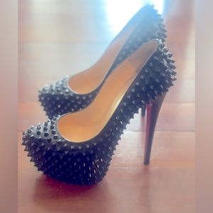Christian Louboutin size 38 XL spike heels